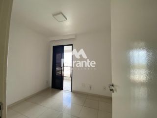 Apartamento Para Alugar com 3 quartos sendo 1 suíte no bairro Santa Mônica em Feira De Santana