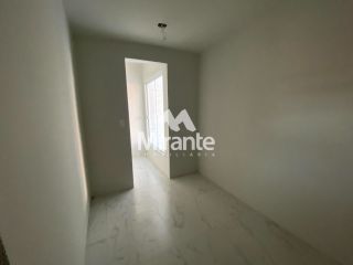 Casa de Condomínio Para Alugar com 3 quartos sendo 3 suítes no bairro Pedra do Descanso em Feira De Santana