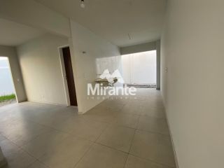 Casa de Condomínio Para Alugar com 3 quartos sendo 3 suítes no bairro Pedra do Descanso em Feira De Santana