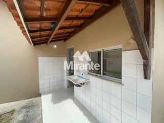 Casa de Condomínio Para Alugar com 3 quartos sendo 1 suítes no bairro Pedra do Descanso em Feira De Santana