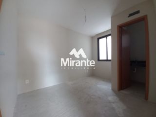 Casa de Condomínio Para Vender com 4 quartos 2 suítes no bairro Lagoa Salgada em Feira De Santana