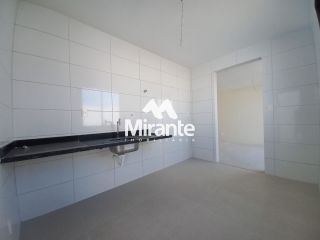 Casa de Condomínio Para Vender com 4 quartos 2 suítes no bairro Lagoa Salgada em Feira De Santana