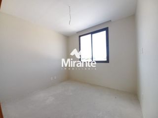 Casa de Condomínio Para Vender com 4 quartos 2 suítes no bairro Lagoa Salgada em Feira De Santana