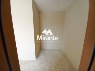 Casa de Condomínio Para Vender com 4 quartos 2 suítes no bairro Lagoa Salgada em Feira De Santana