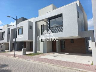 Casa de Condomínio Para Vender com 4 quartos 2 suítes no bairro Lagoa Salgada em Feira De Santana