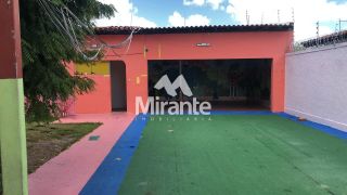 Casa Para Alugar no bairro Capuchinhos em Feira De Santana