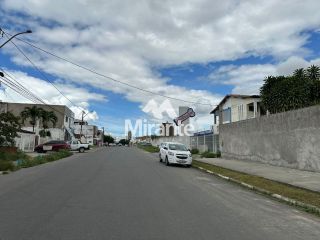 Casa Para Alugar com 4 quartos sendo 2 suítes no bairro Ponto Central em Feira De Santana