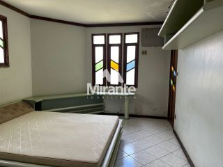 Casa Para Alugar com 4 quartos sendo 2 suítes no bairro Ponto Central em Feira De Santana