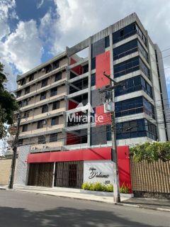 Apartamento Para Alugar com 4 quartos sendo 4 suítes no bairro Capuchinhos em Feira De Santana