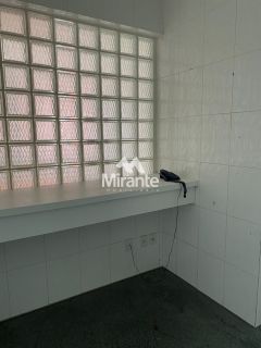 Apartamento Para Alugar com 4 quartos sendo 4 suítes no bairro Capuchinhos em Feira De Santana