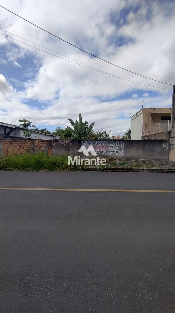 Lote / Terreno de Bairro Para Alugar no bairro Presidente Getúlio Vargas em Feira De Santana