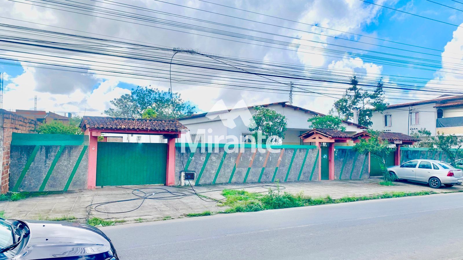 Casa Para Alugar no bairro Campo Limpo em Feira De Santana