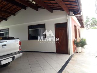 Casa Para Alugar com 6 quartos sendo 4 suítes no bairro Brasília em Feira De Santana