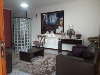 Casa Para Alugar com 6 quartos sendo 4 suítes no bairro Brasília em Feira De Santana