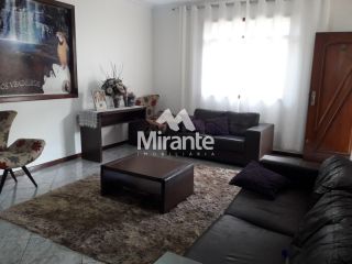 Casa Para Alugar com 6 quartos sendo 4 suítes no bairro Brasília em Feira De Santana