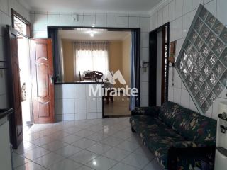 Casa Para Alugar com 6 quartos sendo 4 suítes no bairro Brasília em Feira De Santana