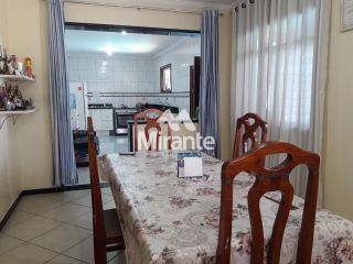 Casa Para Alugar com 6 quartos sendo 4 suítes no bairro Brasília em Feira De Santana