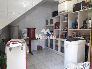 Casa Para Alugar com 6 quartos sendo 4 suítes no bairro Brasília em Feira De Santana