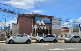 Casa Para Alugar no bairro Centro em Feira De Santana