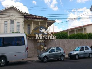 Prédio / Edifício Inteiro Comercial Para Alugar no bairro Centro em Feira De Santana