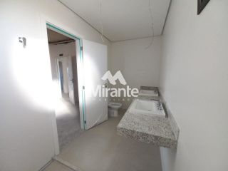 Apartamento Para Vender com 3 quartos sendo 3 suítes no bairro Santa Mônica em Feira De Santana