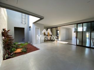 Casa de Condomínio Para Vender com 4 quartos sendo 2 suítes no bairro Sim em Feira De Santana