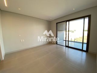 Casa de Condomínio Para Vender com 4 quartos sendo 2 suítes no bairro Sim em Feira De Santana