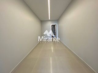 Casa de Condomínio Para Vender com 4 quartos sendo 2 suítes no bairro Sim em Feira De Santana