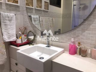 Apartamento Para Vender com 4 quartos sendo 4 suítes no bairro Santa Mônica em Feira De Santana