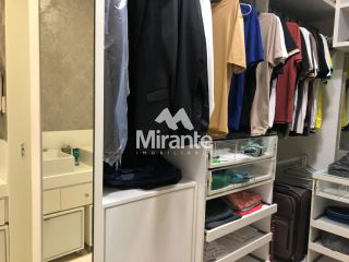 Apartamento Para Vender com 4 quartos sendo 4 suítes no bairro Santa Mônica em Feira De Santana