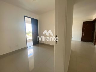 Apartamento Para Alugar com 3 quartos sendo 1 suíte no bairro Santa Mônica em Feira De Santana