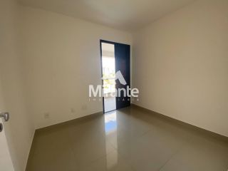 Apartamento Para Alugar com 3 quartos sendo 1 suíte no bairro Santa Mônica em Feira De Santana