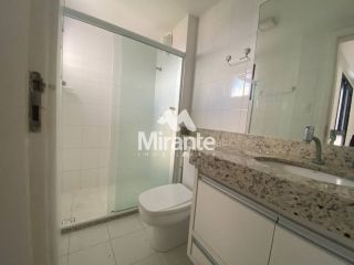 Apartamento Para Alugar com 3 quartos sendo 1 suíte no bairro Santa Mônica em Feira De Santana