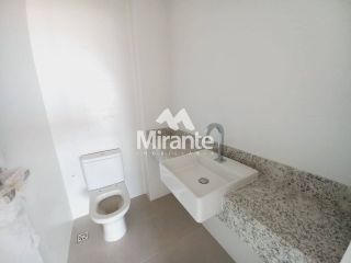 Apartamento Para Vender com 3 quartos, sendo 3 suítes no bairro Santa Mônica em Feira De Santana
