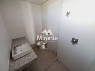 Apartamento Para Vender com 3 quartos, sendo 3 suítes no bairro Santa Mônica em Feira De Santana