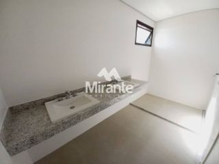 Apartamento Para Vender com 3 quartos sendo 3 suítes no bairro Santa Mônica em Feira De Santana