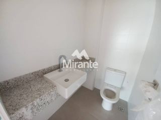 Apartamento Para Vender com 3 quartos sendo 3 suítes no bairro Santa Mônica em Feira De Santana