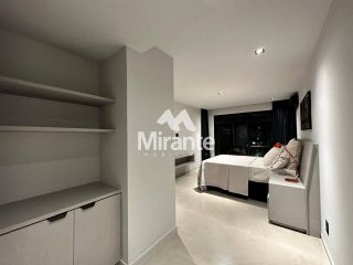 Apartamento Para Vender no Portal das Mansões com 4 quartos sendo 4 suítes no bairro Santa Mônica em Feira De Santana