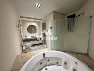 Apartamento Para Vender no Portal das Mansões com 4 quartos sendo 4 suítes no bairro Santa Mônica em Feira De Santana