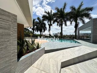 Apartamento Para Aluguel no Portal das Mansões com 4 quartos sendo 4 suítes no bairro Santa Mônica em Feira De Santana