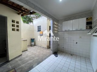 Casa de Condomínio Para Vender com 2 quartos sendo 1 suíte no bairro Capuchinhos em Feira De Santana