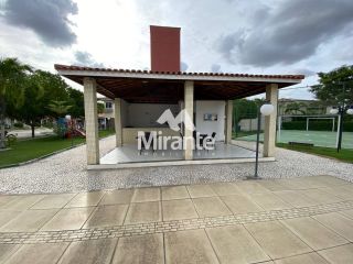 Casa de Condomínio Para Vender com 2 quartos sendo 1 suíte no bairro Capuchinhos em Feira De Santana