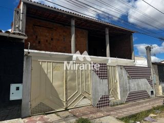 Casa Para Vender com 6 quartos sendo 1 suíte no bairro Sobradinho em Feira De Santana