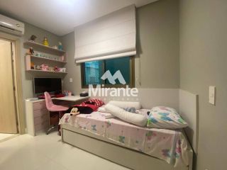 Casa de Condomínio Para Vender com 3 quartos sendo 3 suítes no bairro Sim em Feira De Santana