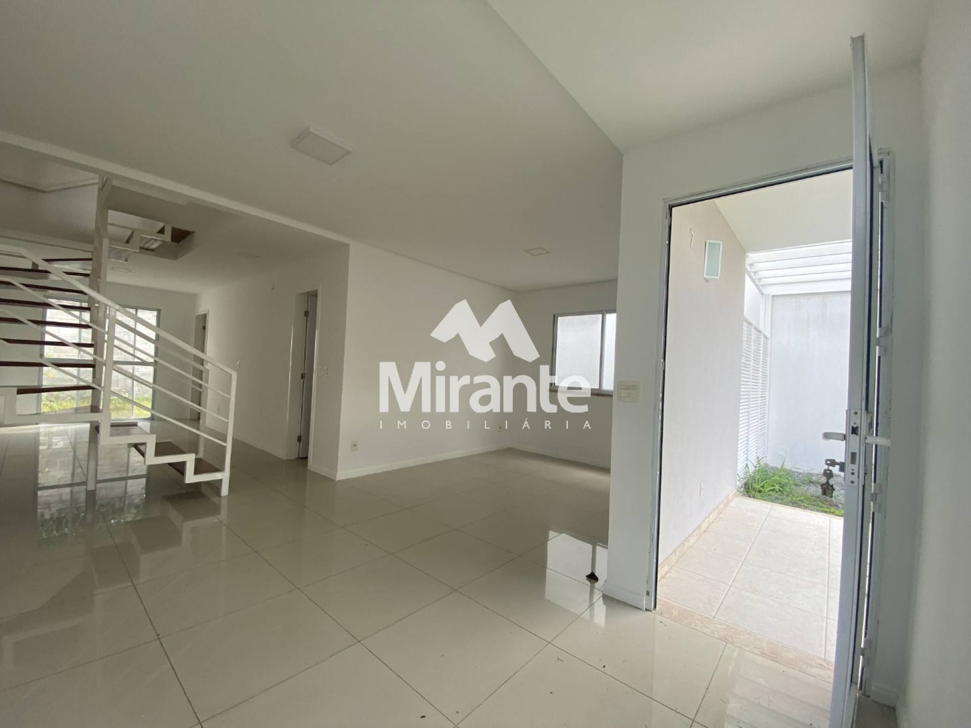 Casa de Condomínio Para Vender com 3 quartos sendo 3 suítes no bairro Sim em Feira De Santana