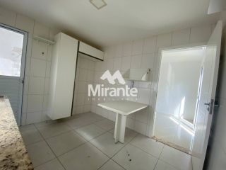 Casa de Condomínio Para Vender com 3 quartos sendo 3 suítes no bairro Sim em Feira De Santana