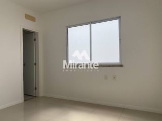 Casa de Condomínio Para Vender com 3 quartos sendo 3 suítes no bairro Sim em Feira De Santana