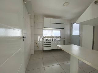 Casa de Condomínio Para Alugar com 3 quartos sendo 3 suítes no bairro Sim em Feira De Santana