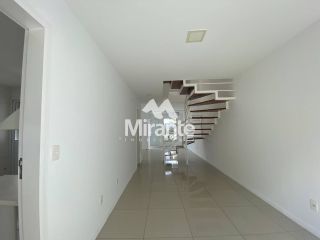 Casa de Condomínio Para Alugar com 3 quartos sendo 3 suítes no bairro Sim em Feira De Santana