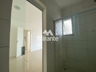 Casa de Condomínio Para Alugar com 3 quartos sendo 3 suítes no bairro Sim em Feira De Santana